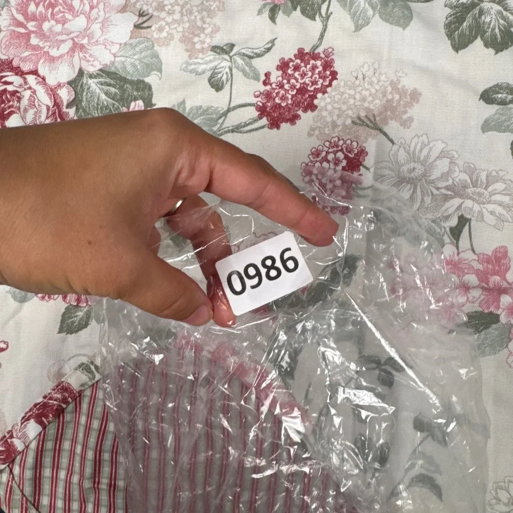 Unbranded floral valance